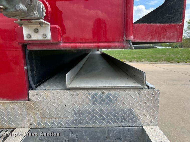 image for item LN9203 1994 Freightliner FLD120  pumper fire truck