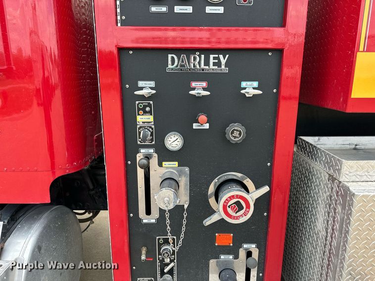 image for item LN9203 1994 Freightliner FLD120  pumper fire truck