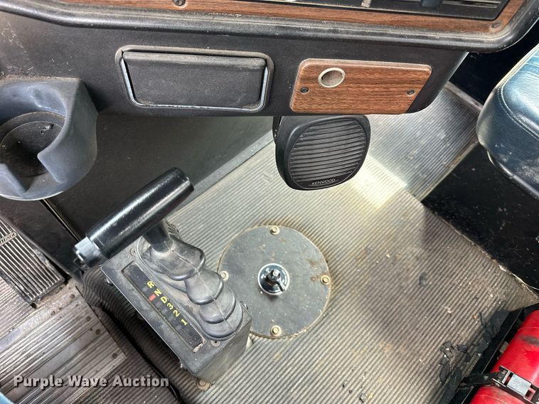 image for item LN9203 1994 Freightliner FLD120  pumper fire truck