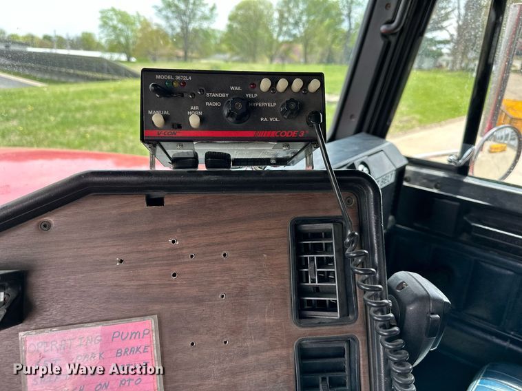 image for item LN9203 1994 Freightliner FLD120  pumper fire truck