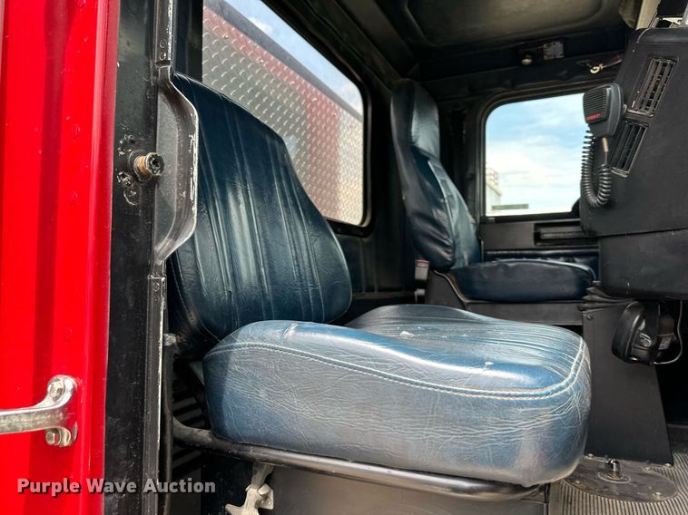 image for item LN9203 1994 Freightliner FLD120  pumper fire truck