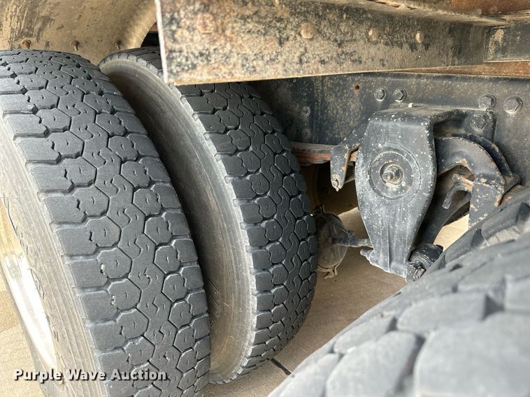 image for item LN9203 1994 Freightliner FLD120  pumper fire truck