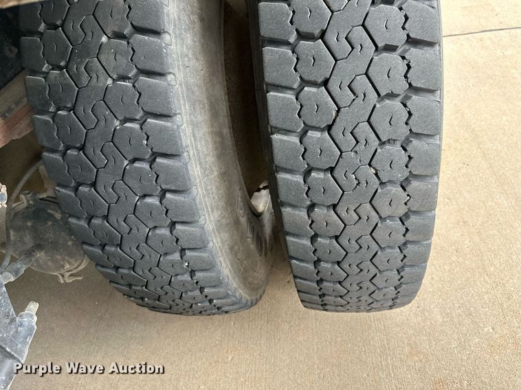 image for item LN9203 1994 Freightliner FLD120  pumper fire truck