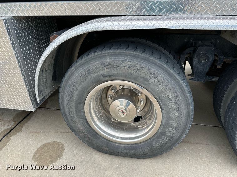 image for item LN9203 1994 Freightliner FLD120  pumper fire truck