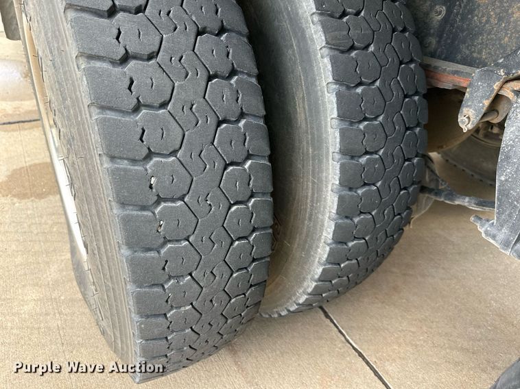 image for item LN9203 1994 Freightliner FLD120  pumper fire truck