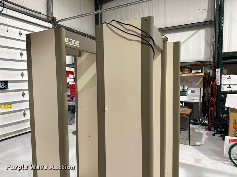 image for item LP9912 (4) Garrett Magnascanner 5000 metal detectors