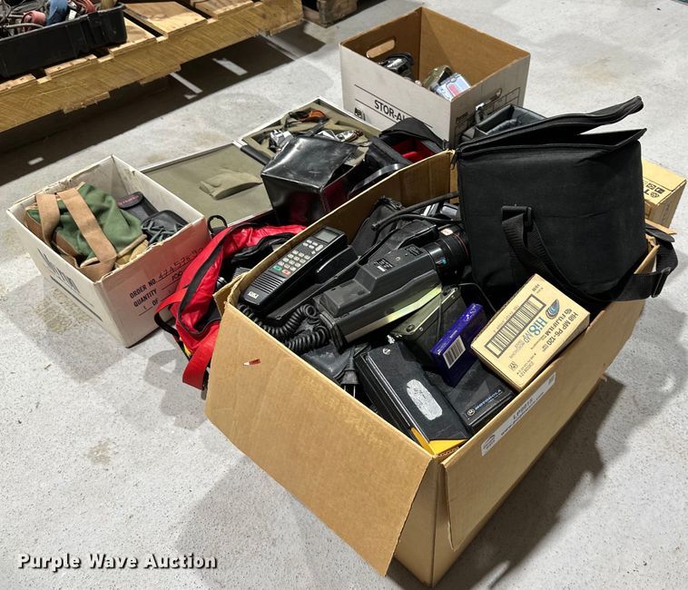 image for item LP9915 Approximately 20 cameras