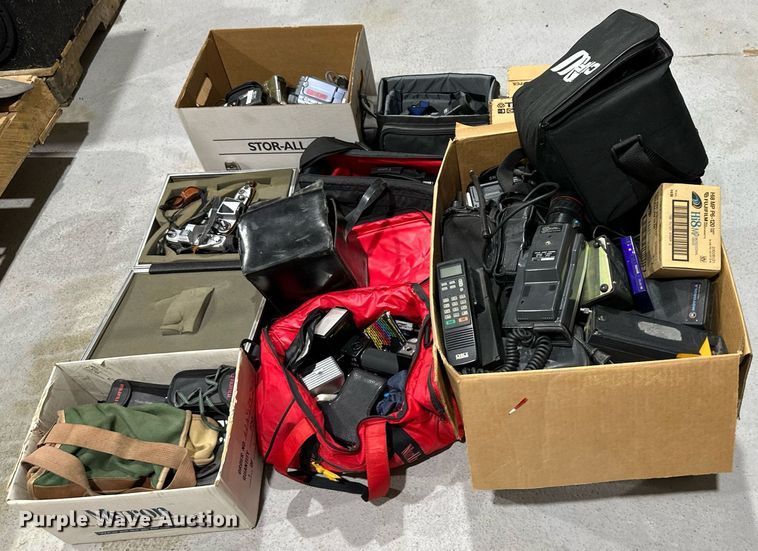 image for item LP9915 Approximately 20 cameras