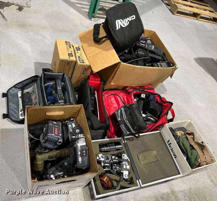 image for item LP9915 Approximately 20 cameras