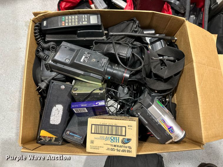 image for item LP9915 Approximately 20 cameras