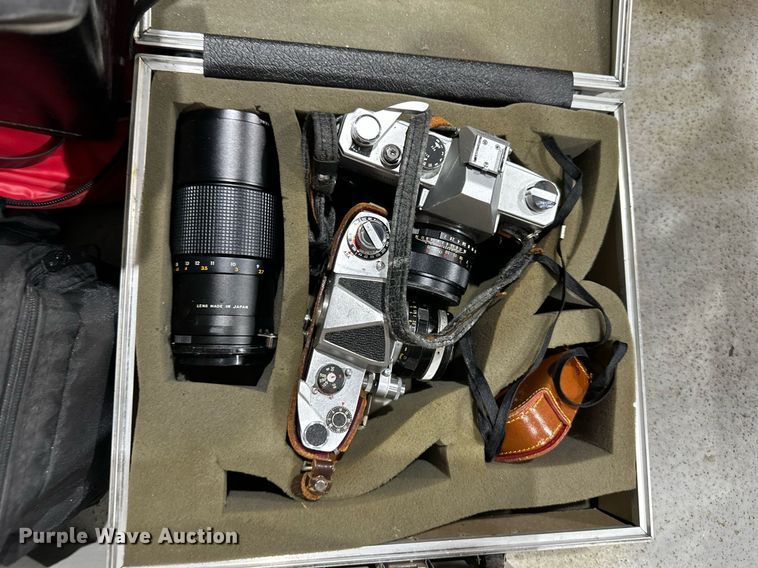 image for item LP9915 Approximately 20 cameras