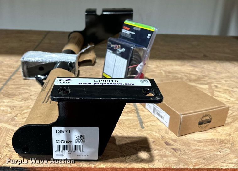 image for item LP9916 Curt 13571  hitch