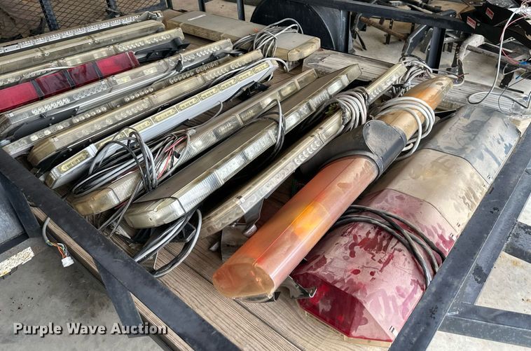 image for item LP9922 Emergency vehicle equipment