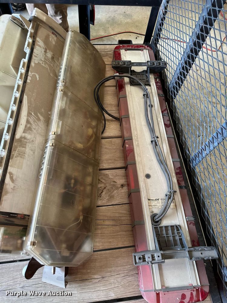 image for item LP9922 Emergency vehicle equipment