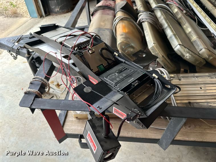 image for item LP9922 Emergency vehicle equipment