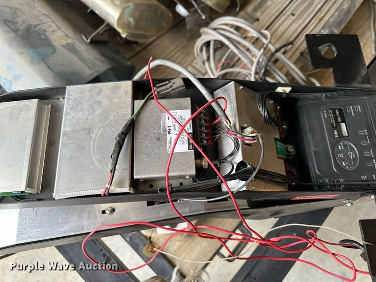 image for item LP9922 Emergency vehicle equipment