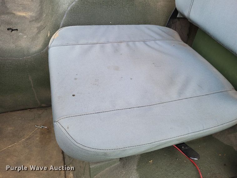 image for item LR9223 1997 Stewart & Stevenson  flatbed truck