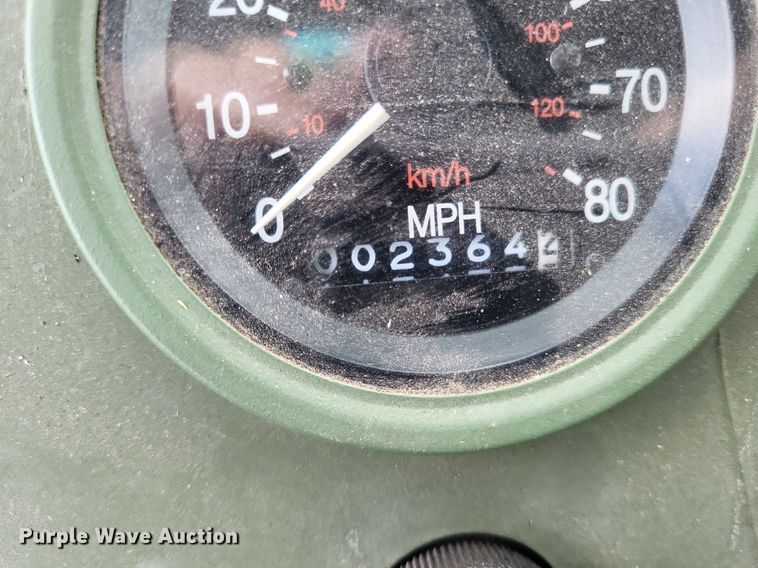 image for item LR9223 1997 Stewart & Stevenson  flatbed truck