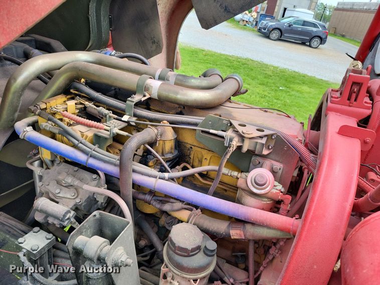 image for item LR9223 1997 Stewart & Stevenson  flatbed truck