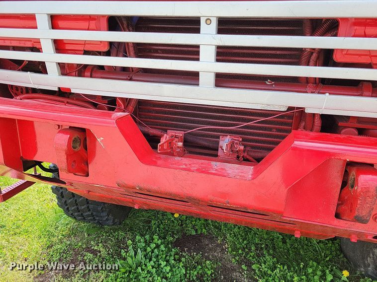 image for item LR9223 1997 Stewart & Stevenson  flatbed truck