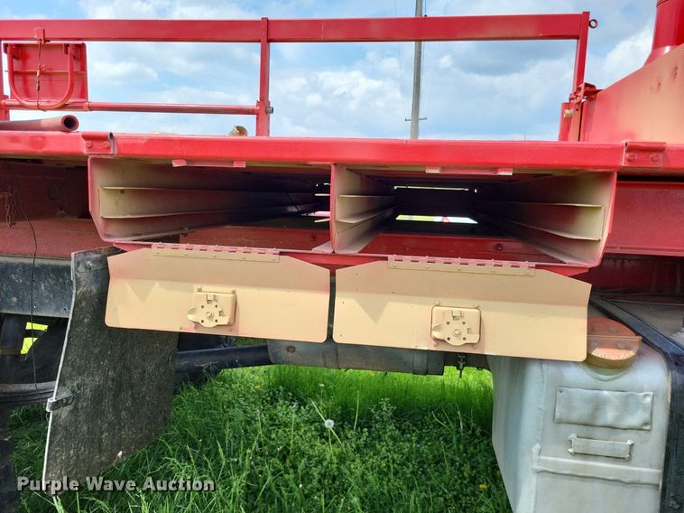 image for item LR9223 1997 Stewart & Stevenson  flatbed truck