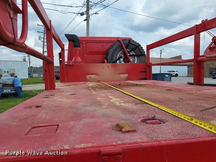 image for item LR9223 1997 Stewart & Stevenson  flatbed truck