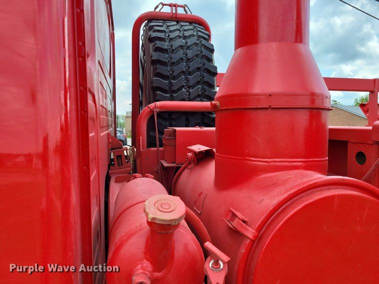 image for item LR9223 1997 Stewart & Stevenson  flatbed truck