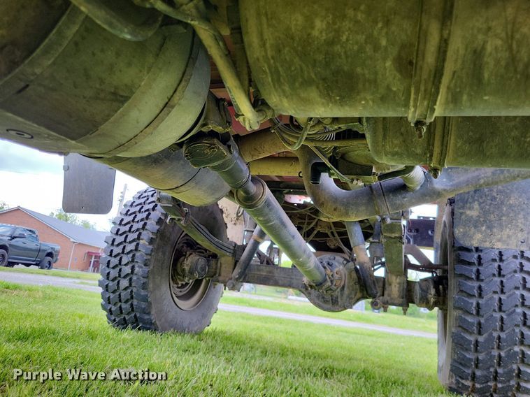 image for item LR9223 1997 Stewart & Stevenson  flatbed truck