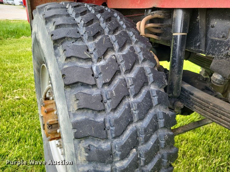 image for item LR9223 1997 Stewart & Stevenson  flatbed truck