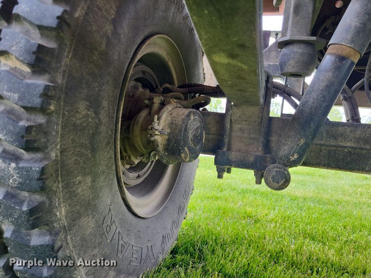 image for item LR9223 1997 Stewart & Stevenson  flatbed truck