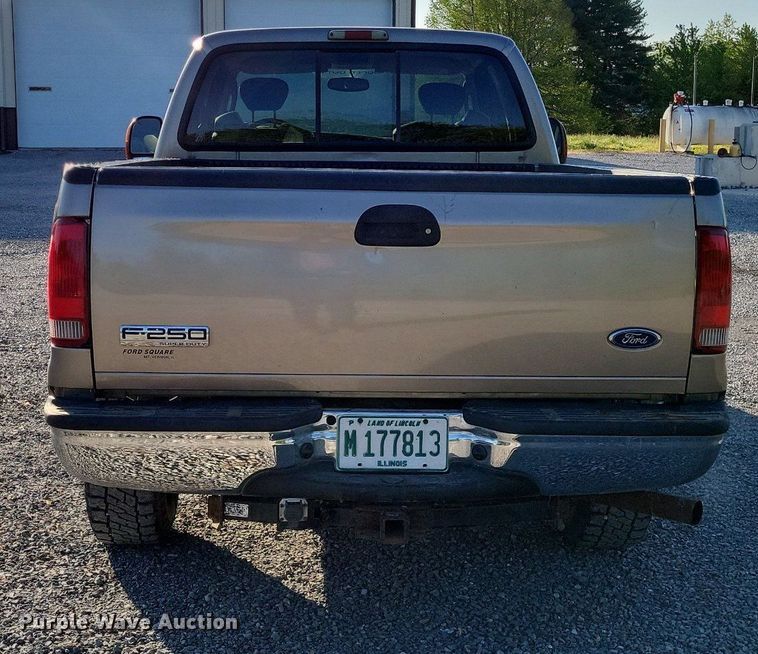 image for item LR9224 2005 Ford F250 Super Duty Lariat  SuperCab pickup truck