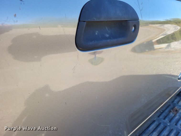 image for item LR9224 2005 Ford F250 Super Duty Lariat  SuperCab pickup truck