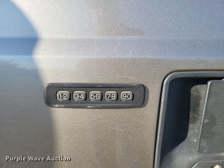 image for item LR9224 2005 Ford F250 Super Duty Lariat  SuperCab pickup truck