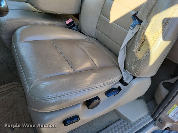 image for item LR9224 2005 Ford F250 Super Duty Lariat  SuperCab pickup truck