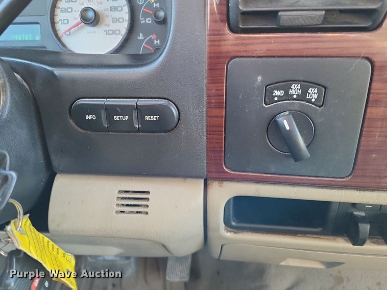 image for item LR9224 2005 Ford F250 Super Duty Lariat  SuperCab pickup truck