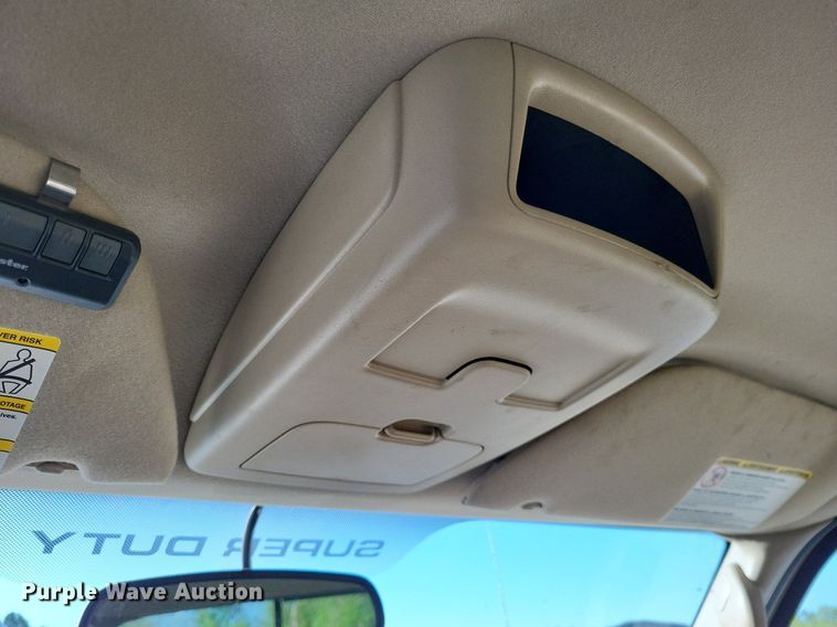 image for item LR9224 2005 Ford F250 Super Duty Lariat  SuperCab pickup truck