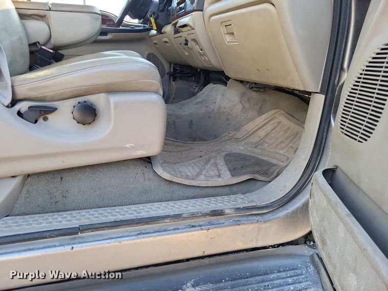 image for item LR9224 2005 Ford F250 Super Duty Lariat  SuperCab pickup truck