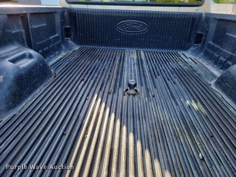 image for item LR9224 2005 Ford F250 Super Duty Lariat  SuperCab pickup truck