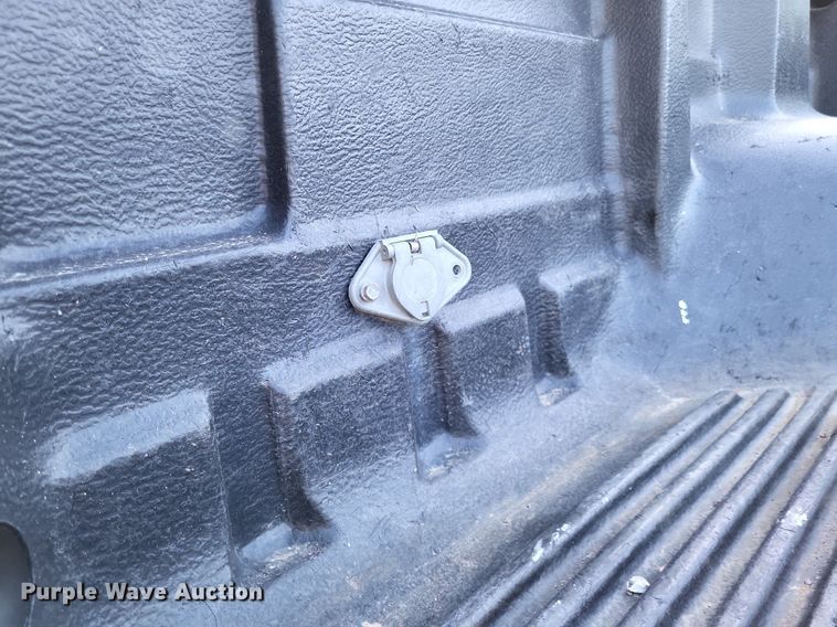 image for item LR9224 2005 Ford F250 Super Duty Lariat  SuperCab pickup truck