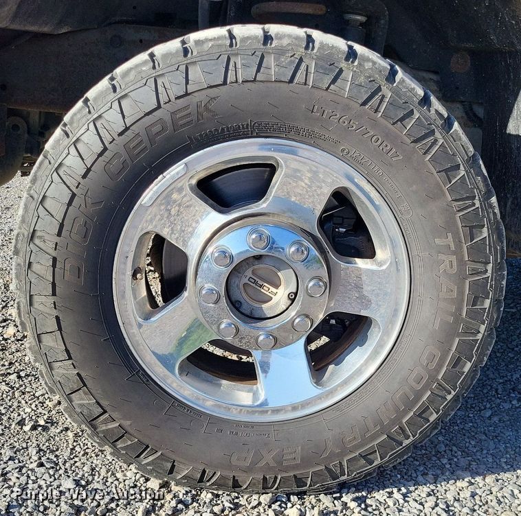 image for item LR9224 2005 Ford F250 Super Duty Lariat  SuperCab pickup truck