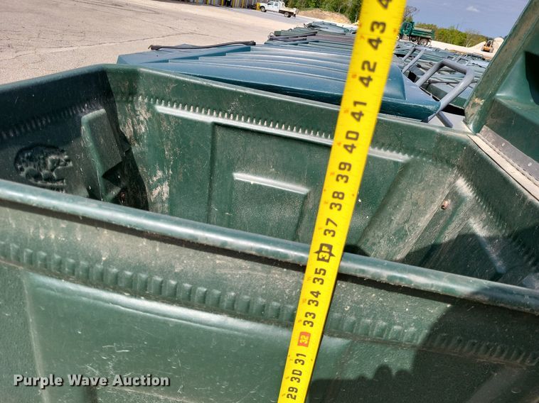 image for item LR9236 Approximately 50 Amerikart trash carts