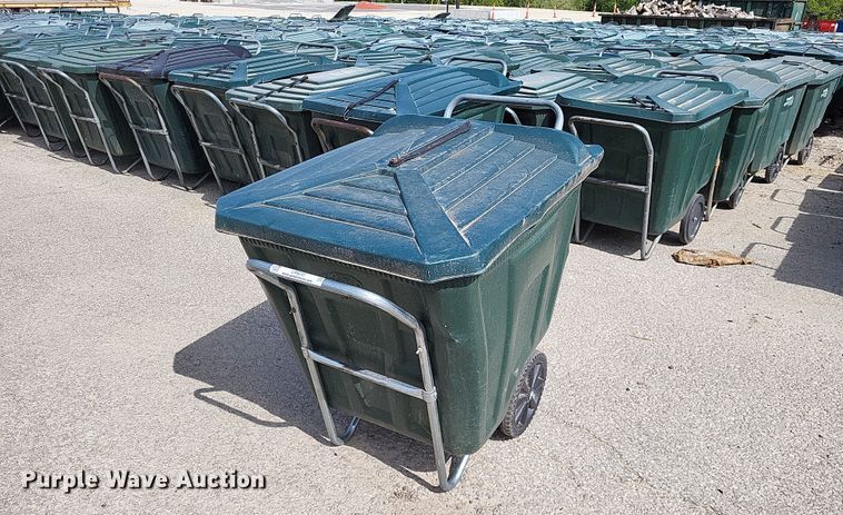 image for item LR9237 Approximately 50 Amerikart trash carts