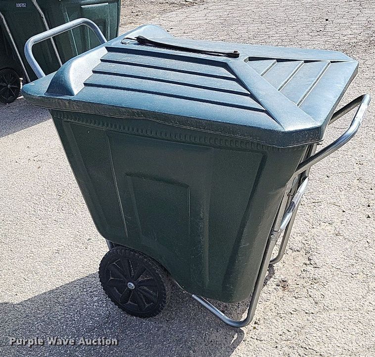 image for item LR9237 Approximately 50 Amerikart trash carts