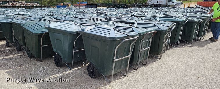 image for item LR9238 Approximately 50 Amerikart trash carts