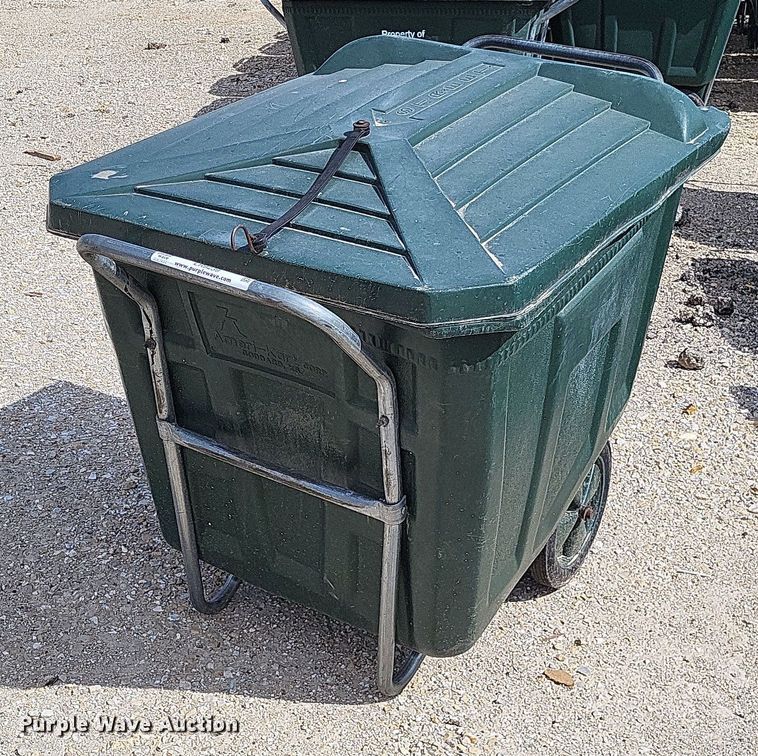 image for item LR9239 Approximately 50 Amerikart trash carts