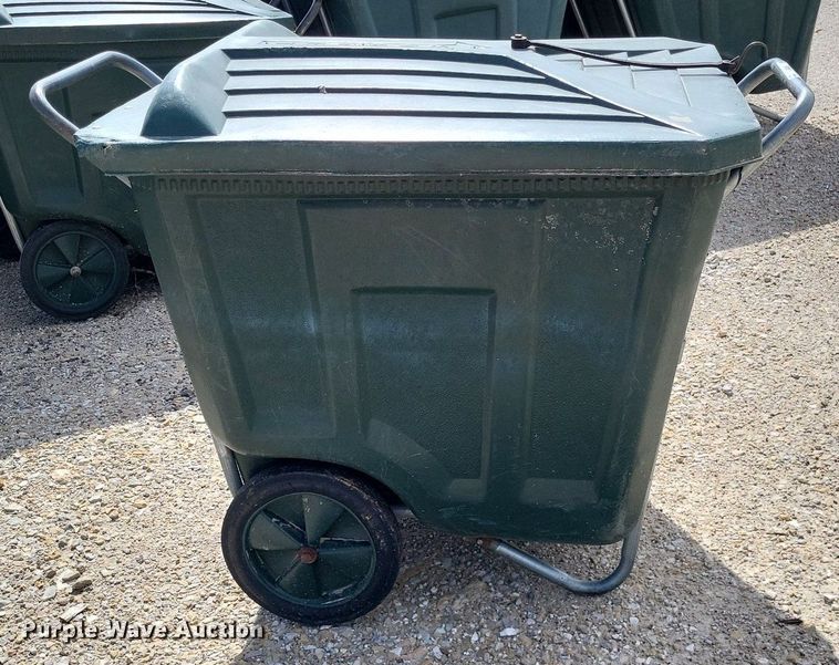 image for item LR9239 Approximately 50 Amerikart trash carts