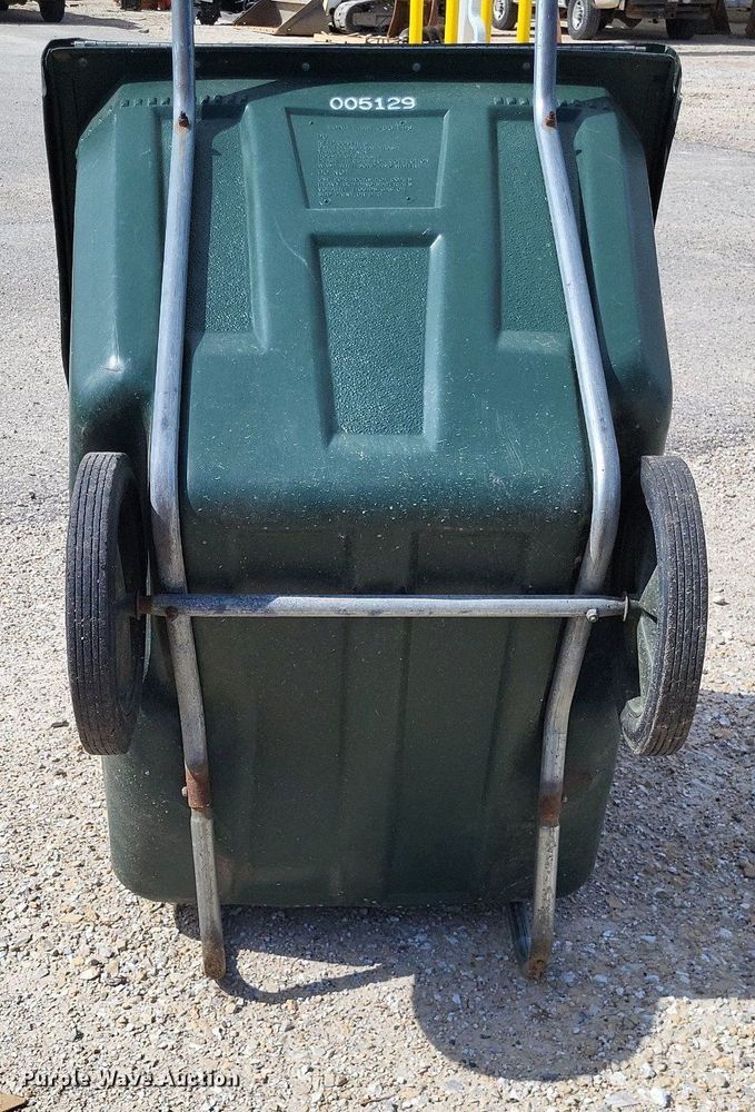 image for item LR9239 Approximately 50 Amerikart trash carts