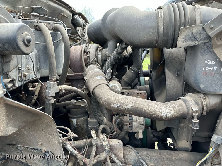 image for item LR9653 1993 Ford FT900  dump truck