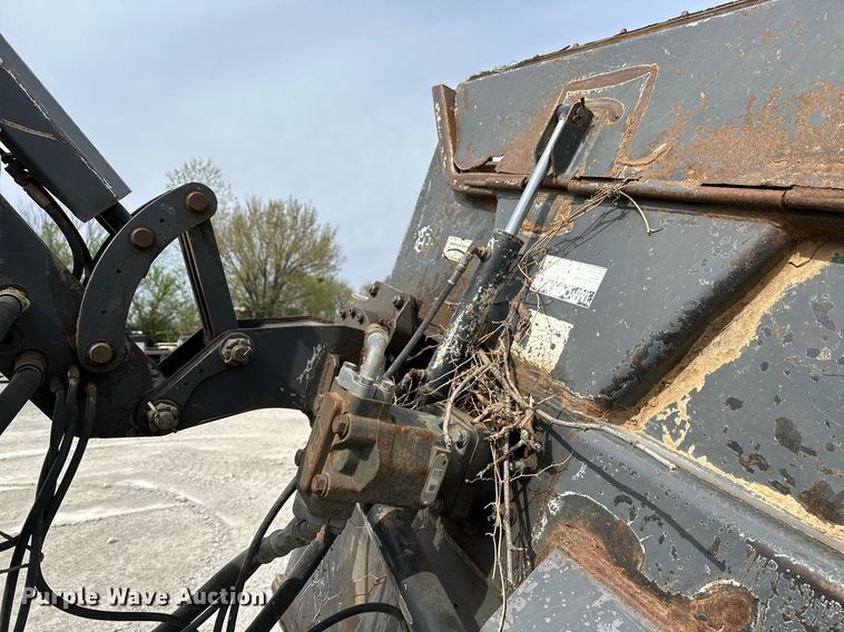 image for item LR9656 Kubota M108S  MFWD tractor