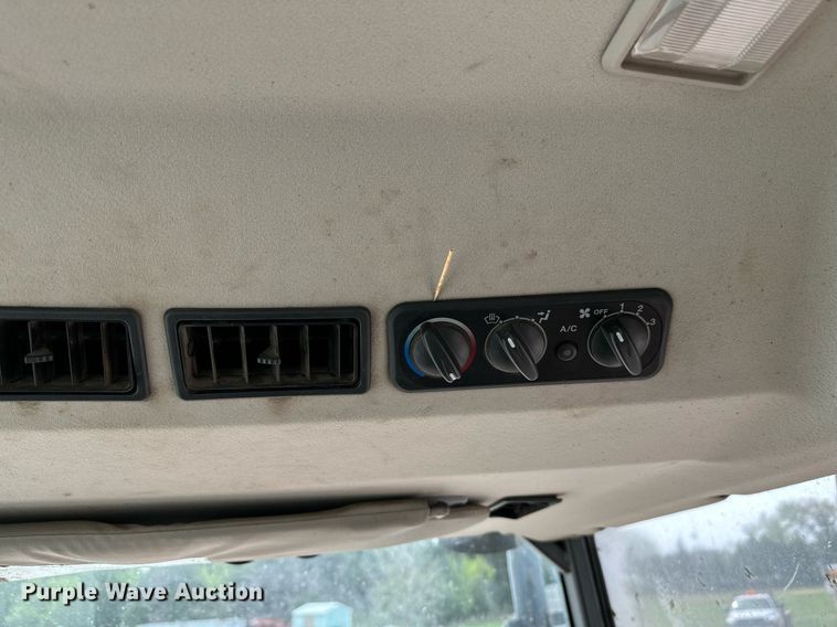 image for item LR9656 Kubota M108S  MFWD tractor